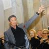Sylvester Stallone arrivant à l'inauguration d'une exposition de ses peintures au château du Musée d'Etat russe des ingénieurs à Saint-Pétersbourg en Russie le 27 octobre 2013