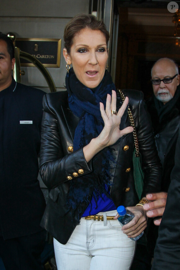 Céline Dion à la sortie de son hôtel à New York, le 29 octobre 2013.