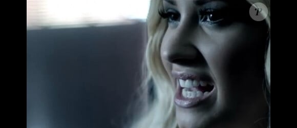Demi Lovato, émouvante dans le clip Let it go.