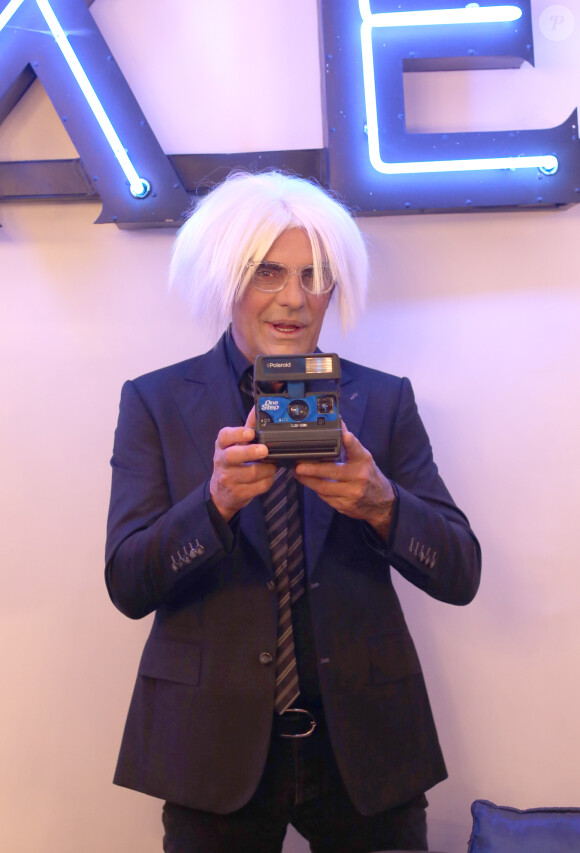 Exclusif - Christian Audigier et sa belle Nathalie Sorensen, déguisés en Andy Warhol et en Ziggy Stardust, fêtent Halloween au Soho House de Los Angeles, le 31 octobre 2013.