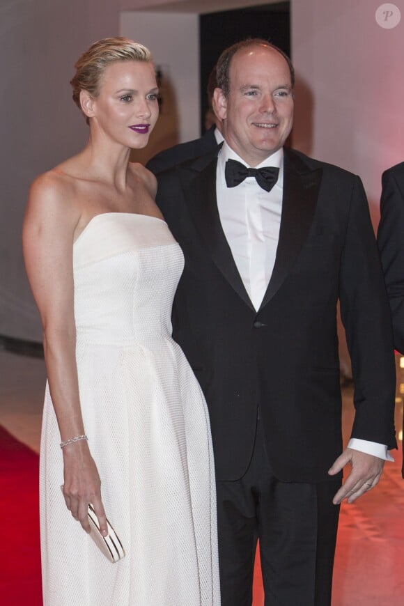 Le prince Albert II de Monaco et la princesse Charlene au gala qui suivait le Grand Prix de Monaco, à Monte-Carlo le 26 mai 2013