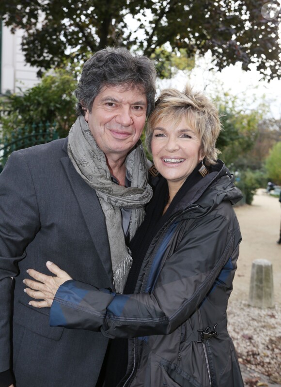 Exclusif - Véronique Jannot et Lionnel Astier arrivant lors de l'enregistrement de l'émission Vivement dimanche à Paris le 6 novembre 2013. Diffusion sur France 2 le 10 novembre
