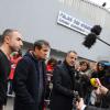 Dove Attia et Albert Cohen, producteurs de la comédie musicale "1789, les amants de la Bastille", lors d'une conférence de presse donnée devant le Palais des Sports de Paris le 9 novembre 2013, suite à une explosion qui a fait un mort parmi les techniciens du spectacle blessés la veille