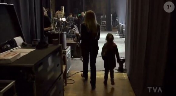 Lara Fabian et sa fille Lou dans l'émission Accès Illimité sur TVA, le 17 octobre 2013.