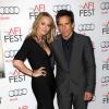 Christine Taylor et son mari Ben Stiller à la première de La vie rêvée Walter Mitty à Los Angeles le 13 novembre 2013.