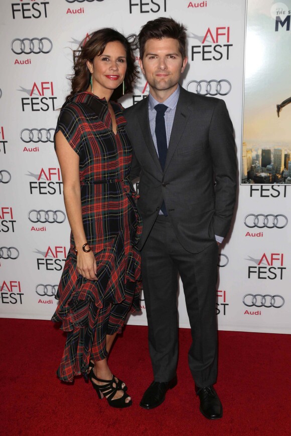 Adam Scott et sa girlfriend à la première de La vie rêvée Walter Mitty à Los Angeles le 13 novembre 2013.