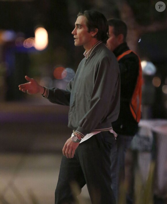 Jake Gyllenhaal sur le tournage du film "Nightcrawler" à Studio City, le 21 octobre 2013.