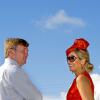 Le roi Willem-Alexander et la reine Maxima des Pays-Bas en visite sur l'île de Saint-Eustache dans les Caraïbes le 15 novembre 2013