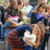 Jennifer Lopez en compagnie de ses enfants Max et Emme sur le tournage du film "The Boy Next Door" à Los Angeles.