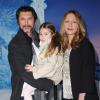 Lou Diamond Phillips en famille à la première de Frozen au El Capitan Theatre à Hollywood, Los Angeles, le 19 novembre 2013.