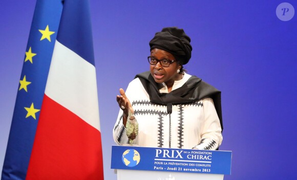 Bineta Diop, lauréate du Prix Special du Jury, pour "Femmes Africa Solidarité" au Musée du Quai Branly à Paris, le 21 Novembre 2013
