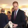 Le prince William assiste avec son père à une réunion " Unis pour la faune et la flore " à la Société Zoologique de Londres, le 26 novembre 2013.