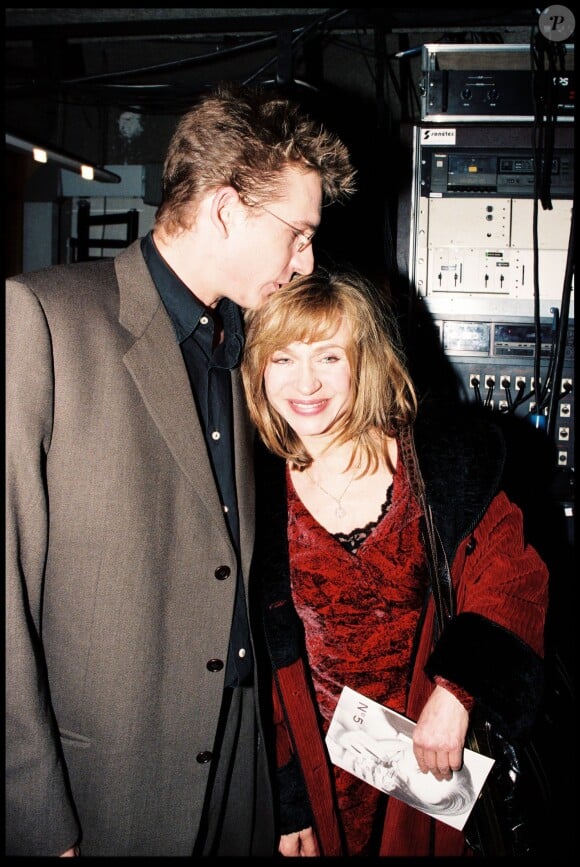 Guillaume Depardieu et sa mère Elisabeth à Paris, le 12 décembre 1996.