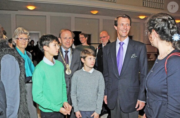 Les princes Nikolai, 14 ans, et Felix, 11 ans, assistaient avec leur père le prince Joachim de Danemark au concert du 70e anniversaire du Choeur des hommes danois à l'Hôtel de Ville de Gentofte, le 26 novembre 2013.