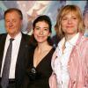 Albert Uderzo, sa femme, Anne Goscinny et Sylvie Uderzo, lors de l'avant-première du film Astérix et les Vikings, le 31 mars 2006 à Paris