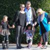 Heidi Klum, ses parents Erna et Gunther et ses enfants Johan, Lou et Leni en pleine séance shopping à West Hollywood, le 1er decembre 2013.