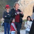 Johnny Hallyday, Laeticia et leurs filles Jade et Joy à Malibu, le 9 novembre 2013.