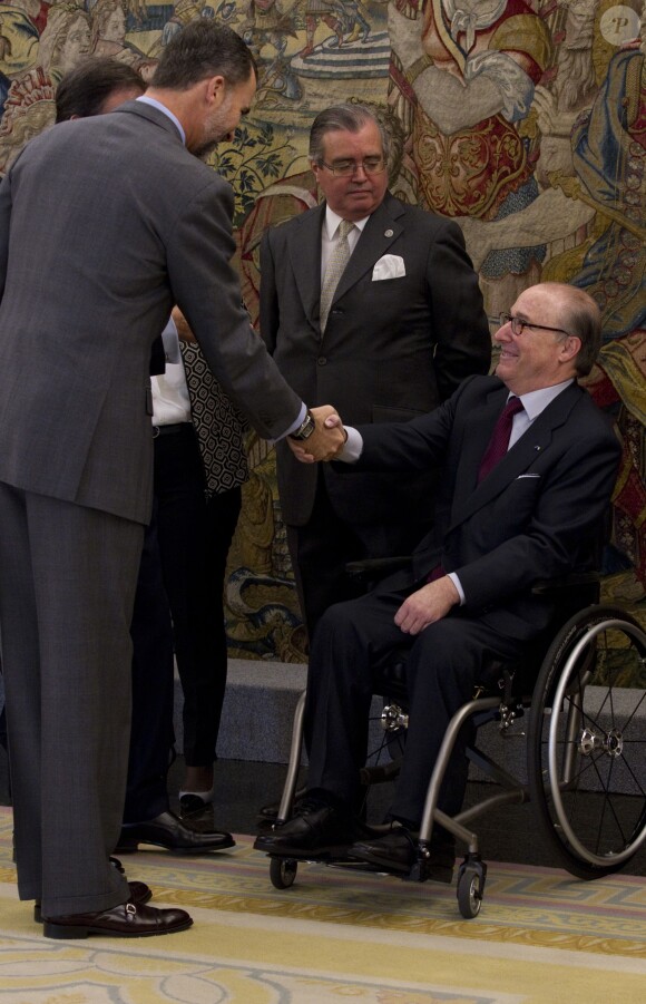 Felipe d'Espagne en audience à la Zarzuela le 5 décembre 2013