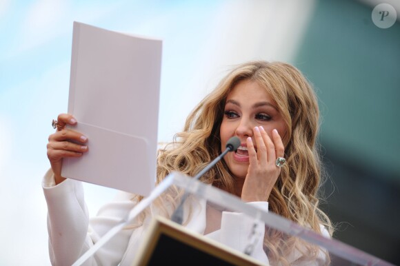 Thalia reçoit son étoile sur le Walf of Fame de Hollywood Boulevard le 5 décembre 2013.