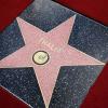 La chanteuse mexicaine Thalia reçoit son étoile sur le Walf of Fame de Hollywood Boulevard le 5 décembre 2013.