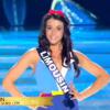 Défilé des 33 Miss régionales en compétition en maillot de bain sur le thème Blanche-Neige lors de l'élection Miss France 2014 sur TF1, en direct de Dijon, le samedi 7 décembre 2013