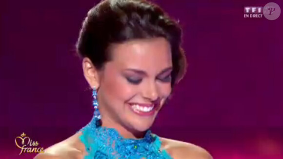 Défilé des douze demi-finalistes de Miss France 2014 sur le thème Princesse Anastasia lors de l'élection Miss France 2014 sur TF1, en direct de Dijon, le samedi 7 décembre 2013