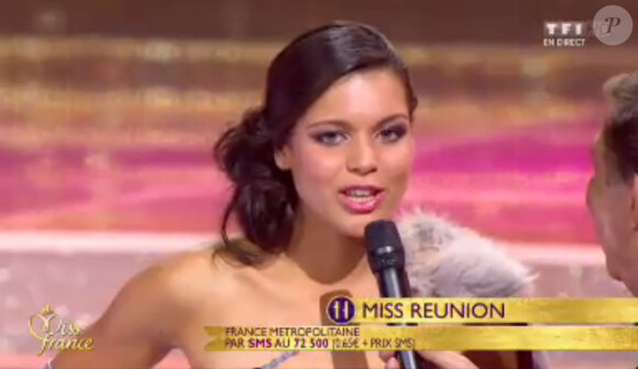 Miss Réunion se présente lors de l'élection Miss France 2014 sur TF1, en direct de Dijon, le samedi 7 décembre 2013
