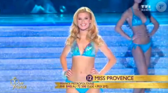 Miss Provence en sirène lors de l'élection Miss France 2014 sur TF1, en direct de Dijon, le samedi 7 décembre 2013