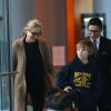Exclusif - Roan - Sharon Stone et ses trois enfants Roan, Quinn, et Laird arrivent à l'aéroport Roissy-Charles-de-Gaulle, le 1er décembre 2013.
