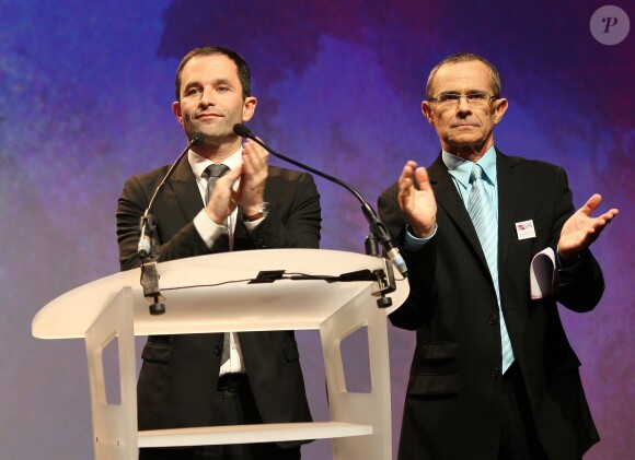 Benoît Hamon et Jean-Louis Garcia - Cérémonie des 9e Trophées APAJH au Carrousel du Louvre à Paris le 9 decembre 2013. L'association APAJH se bat sur l'accessibilité universelle des personnes en situation de handicap.