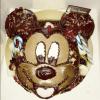 Amélie Neten célèbre les 2 ans de son adorable fils Hugo et lui offre un superbe gâteau en forme de Mickey - Twitter