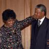 Nelson Mandela et Winnie en Angleterre le 4 juillet 1990.
