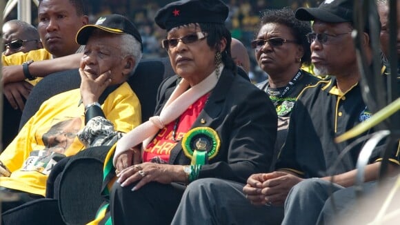 Mort de Nelson Mandela : Son ex-femme Winnie raconte ses derniers instants...