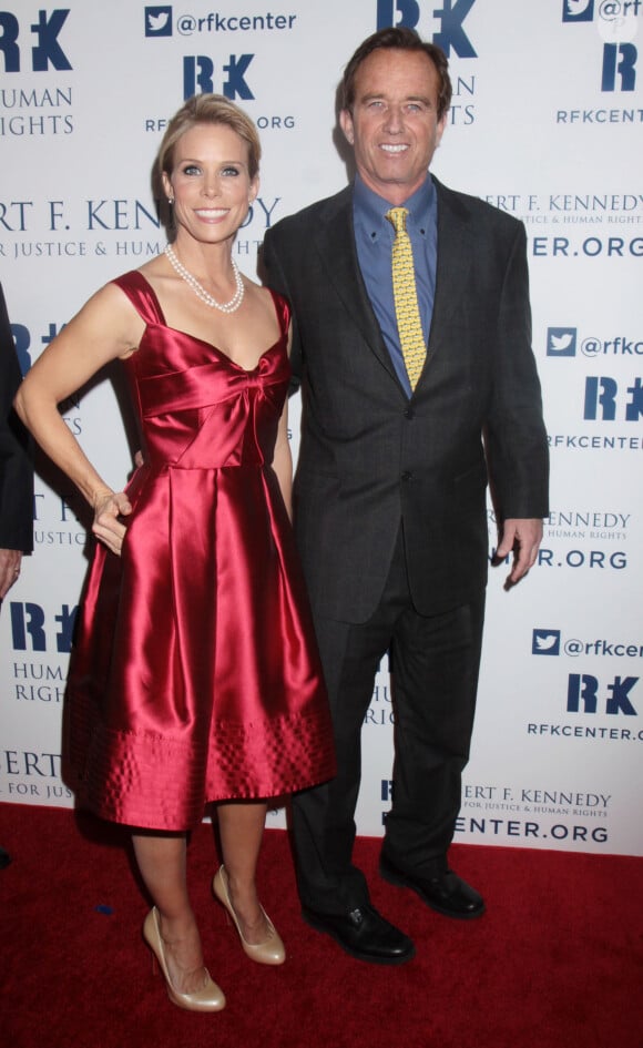 Robert Kennedy Jr. et sa compagne Cheryl Hines au gala des Ripple of Hope Awards à New York le 11 décembre 2013