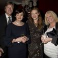 Richard Madeley, Cherie Blair et sa fille Kathryn Blair, Judy Finnigan après la représentation de "Casse-Noisette" par le ballet national britannique à Londres, le 12 decembre 2013.