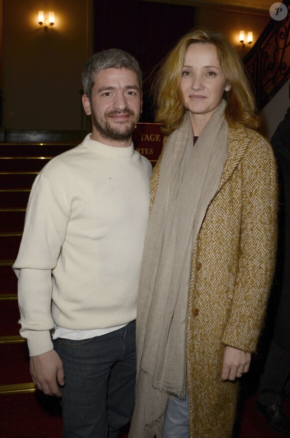 Grégoire et sa femme au théâtre de la Porte Saint-Martin à Paris, le 13 decembre 2013.