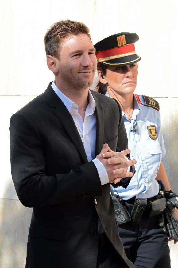 Lionel Messi (FC Barcelone) arrive au tribunal de Gava, près de Barcelone, le 27 septembre 2013, où il doit être entendu dans le cadre de sa mise en examen pour fraude fiscale.
