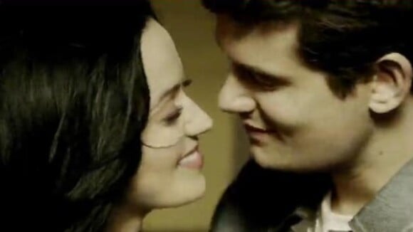 Katy Perry : Follement amoureuse de John Mayer dans le clip ''Who You Love''