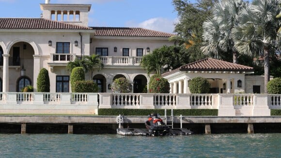 Enrique Iglesias, Elle Macpherson, Matt Damon... Propriétaires de villas à Miami
