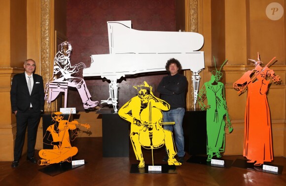 Exclusif - Pascal Nègre et Michel Audiard présentent les "Z'animaux musiciens" au Palais Garnier. L'exposition s'y tient jusqu'au 2 janvier 2014.