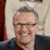 Laurent Ruquier dans l'émission Vivement dimanche à Paris le 6 novembre 2013.
