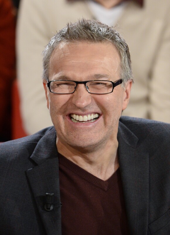 Laurent Ruquier dans l'émission Vivement dimanche à Paris le 6 novembre 2013.