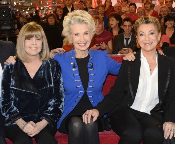 Chantal Goya, Daniele Gilbert et Sheila sur le plateau de Vivement dimanche, à Paris, le 12 décembre 2013. Diffusion prévue sur France 2 le dimanche 5 janvier 2014.