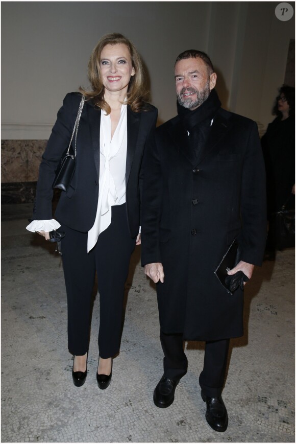 Valérie Trierweiler et Jean Paul Cluzel à la présentation de la collection Homme Yves Saint Laurent au Grand Palais, à Paris, le 20 janvier 2013