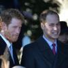 Le prince William avec le prince Harry à Sandringham le 25 décembre 2013 pour la messe de Noël