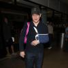 L'acteur Matt Damon arrive à Los Angeles, blessé au bras, le 4 janvier 2014.