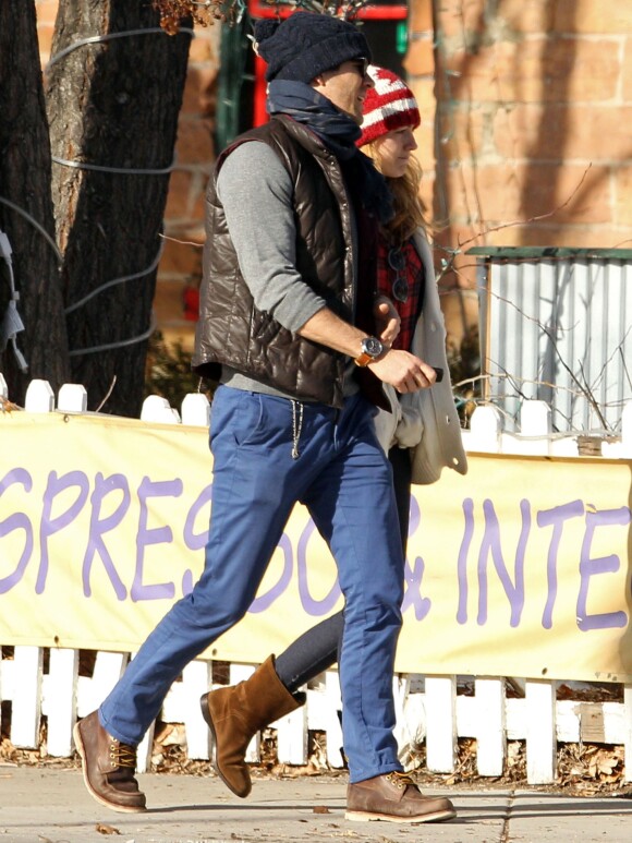 Exclusif - Ryan Reynolds et son épouse Blake Lively se promenant à Aspen dans le Colorado le 29 décembre 2013
