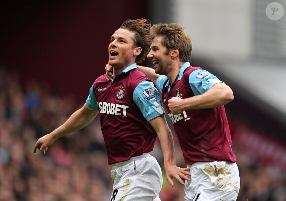 Scott Parker et Thomas Hitzlsperger à Londres le 27 février 2011.