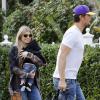Fergie en compagnie de son mari Josh Duhamel et de leur fils Axl à Brentwood, le 12 janvier 2014.
