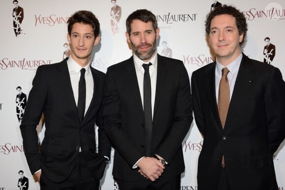 Pierre Niney, Jalil Lespert et Guillaume Gallienne à Paris pour la première d'Yves Saint Laurent le 19 décembre 2013.